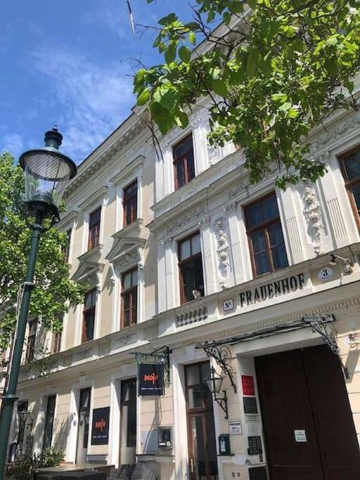 Paraderma Apartment Im Zentrum Baden Bei Wien Zewnętrze zdjęcie